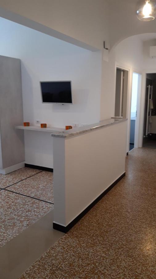 A Casa Di Anna Apartment ฟีนาเลลีกูเร ภายนอก รูปภาพ